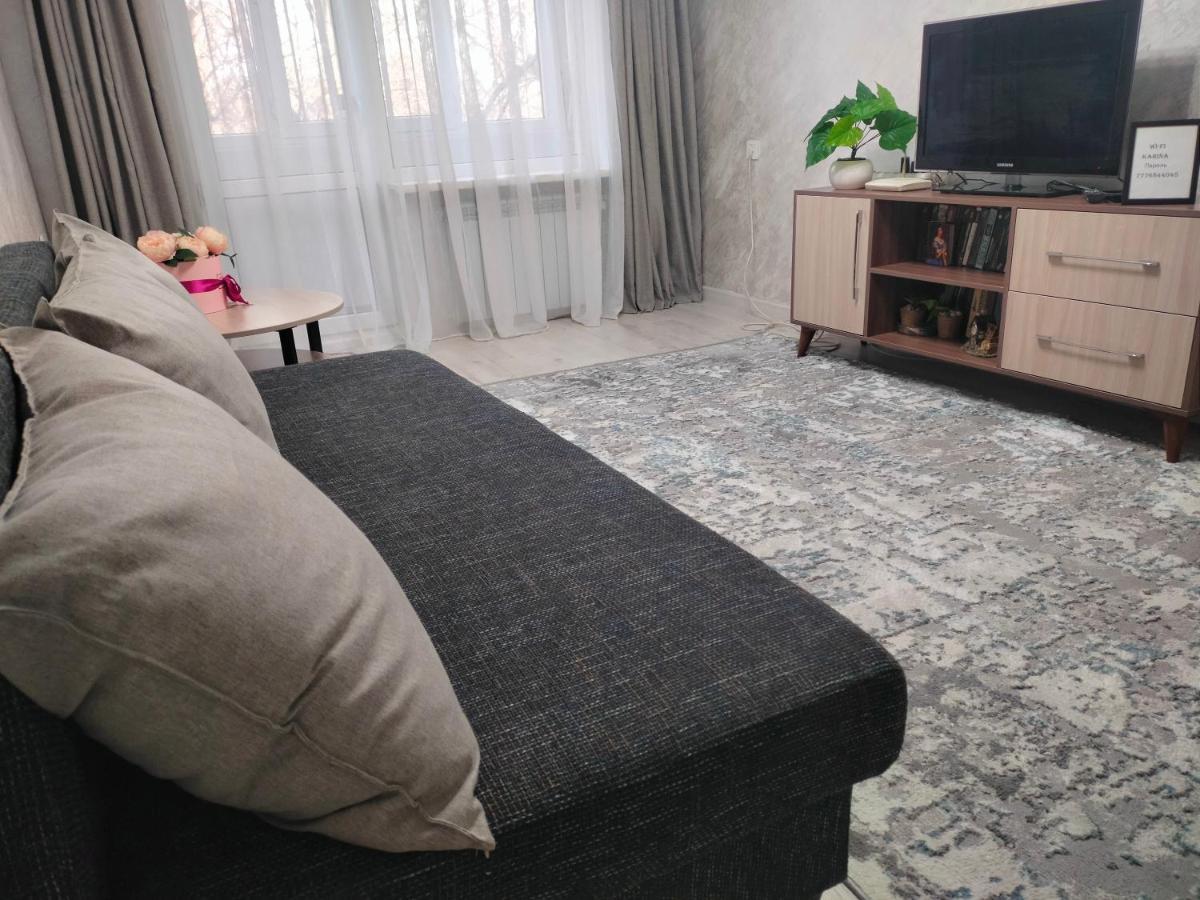 Уютная 2 Ком-Я Квартира В Центре Города, Район "Арбата" Appartement Alma-Ata Buitenkant foto
