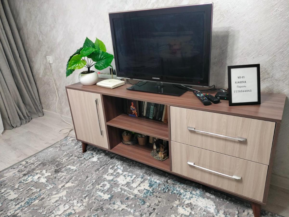 Уютная 2 Ком-Я Квартира В Центре Города, Район "Арбата" Appartement Alma-Ata Buitenkant foto